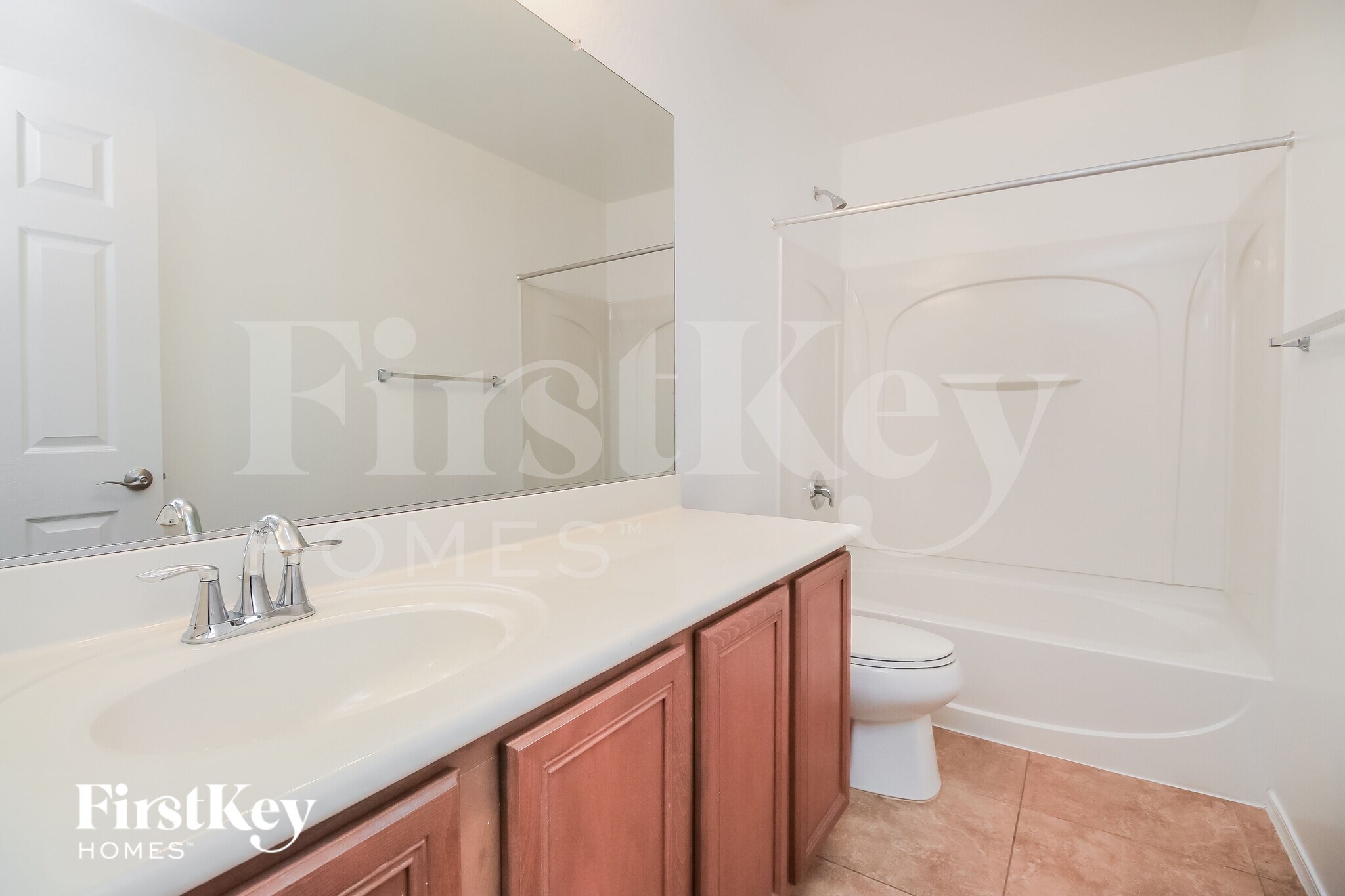 Building Photo - 18582 W Vogel Ave