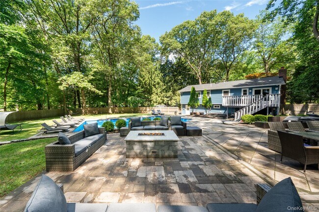 Building Photo - 9 E Stemmer Ln