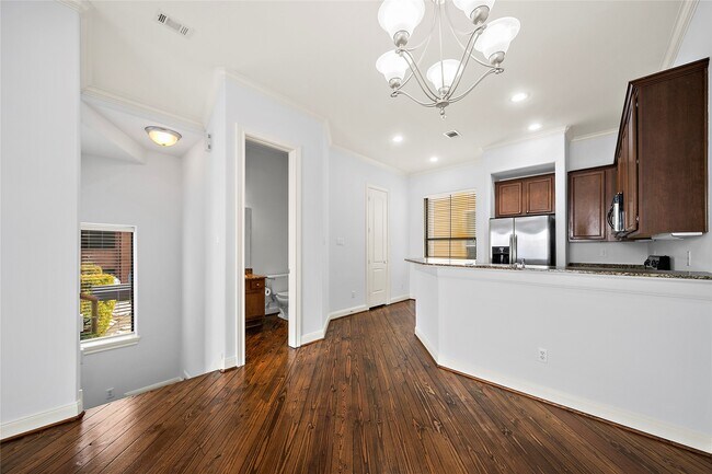 Building Photo - 202 McGowen St