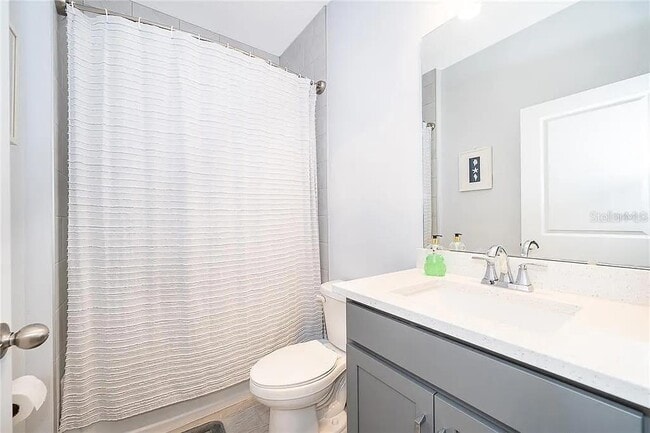 Building Photo - 5818 Wallis Ln
