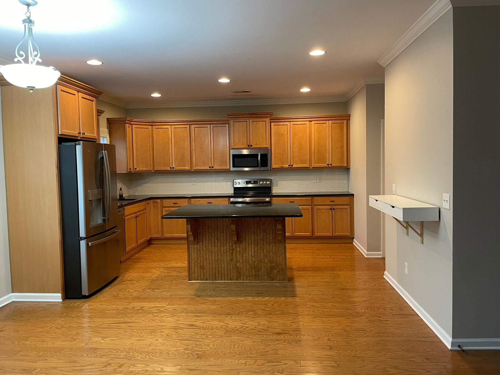 Building Photo - 7506 Hampstead Hall Dr