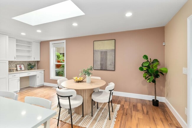 Building Photo - 6315 142nd Ave SE