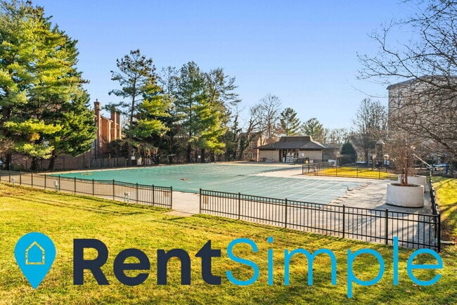 Building Photo - 6001 Arlington Blvd