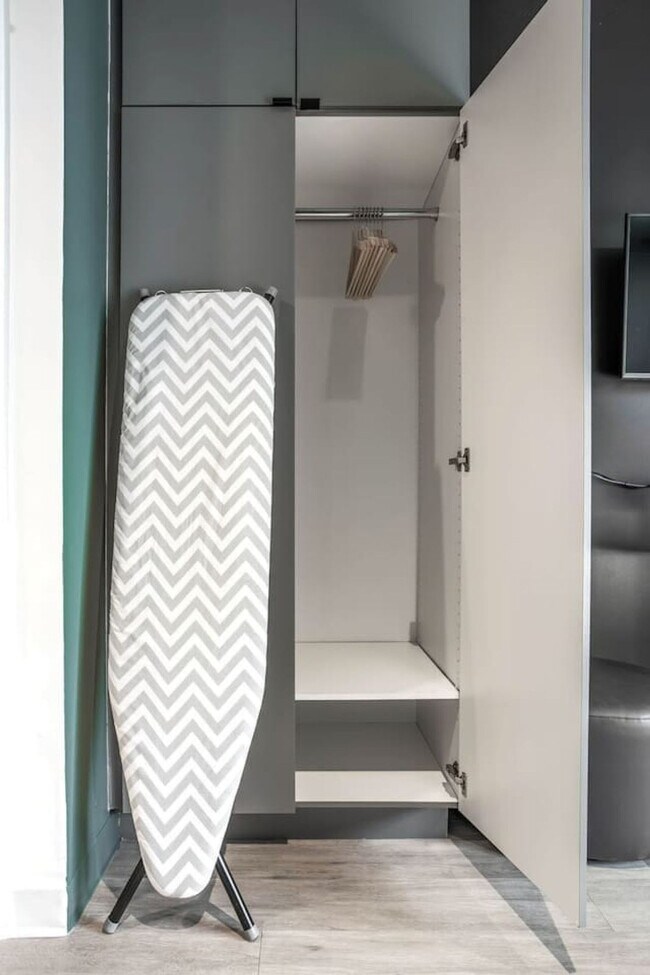 Building Photo - 1704 N 17th St