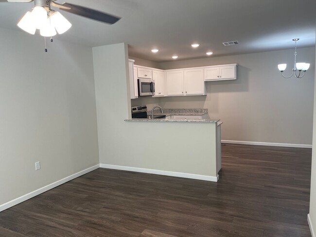 Building Photo - New 3 bed 2 bath 2 car garage.
