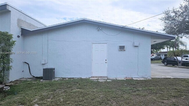 Building Photo - 10351 SW 49th St