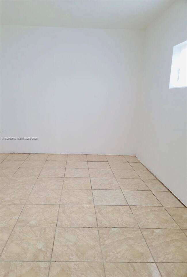 Building Photo - 4225 SW 98th Ct