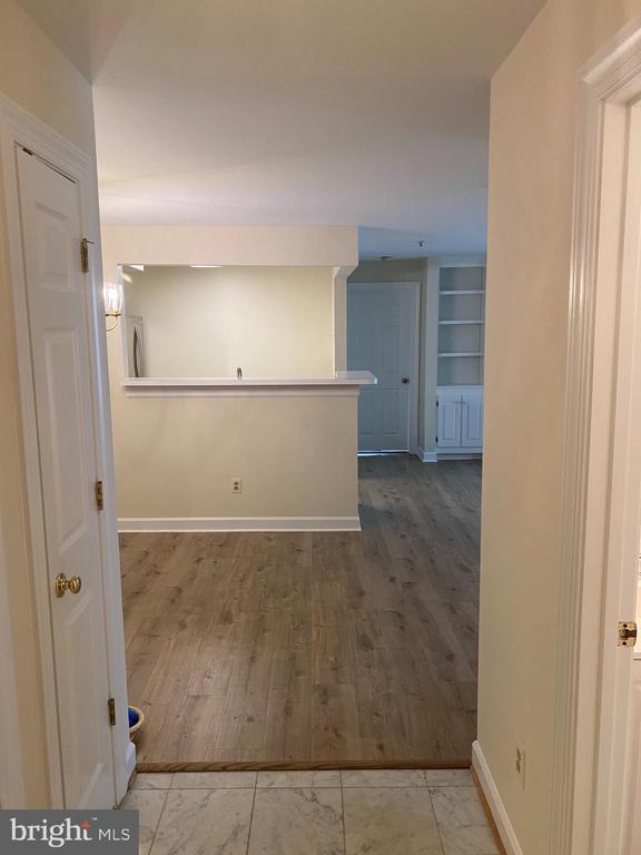 Building Photo - 12233 Fairfield House Dr