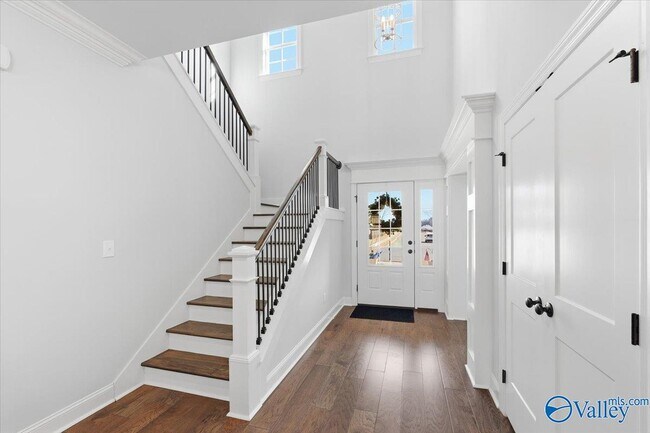 Building Photo - 212 Somerdale Ln