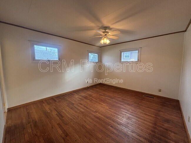 Building Photo - 202 Lody Ln