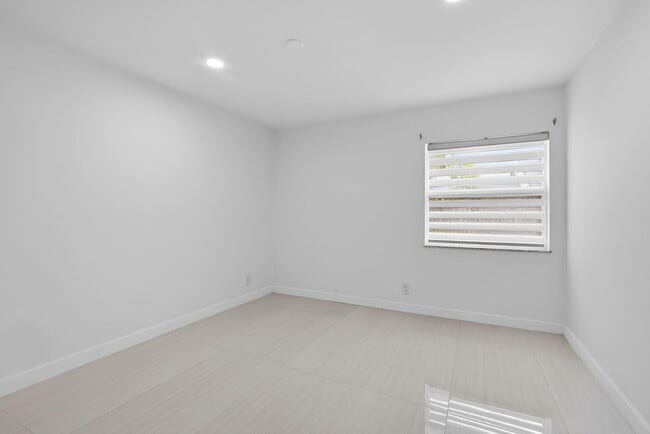 Building Photo - 7771 Blackwood Ln