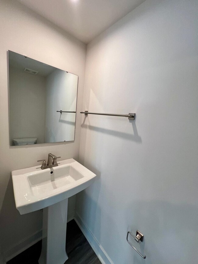 Building Photo - 216 Russell Br Ln