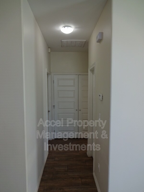 Building Photo - 3905 Hawthorne Ave