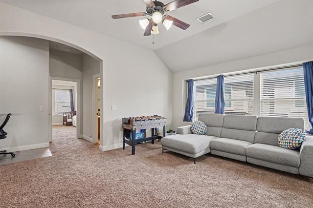 Building Photo - 2412 Lynbridge Dr