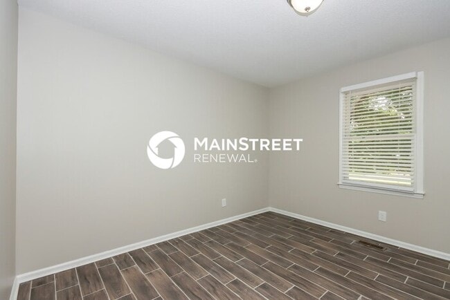 Building Photo - 663 Sunridge Dr
