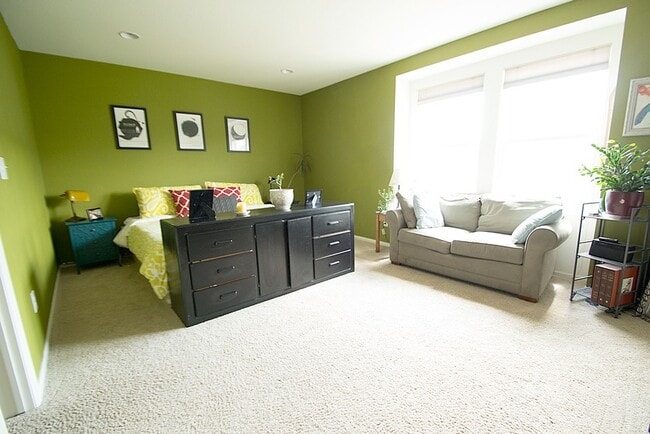 Building Photo - Stylish home in Central Park