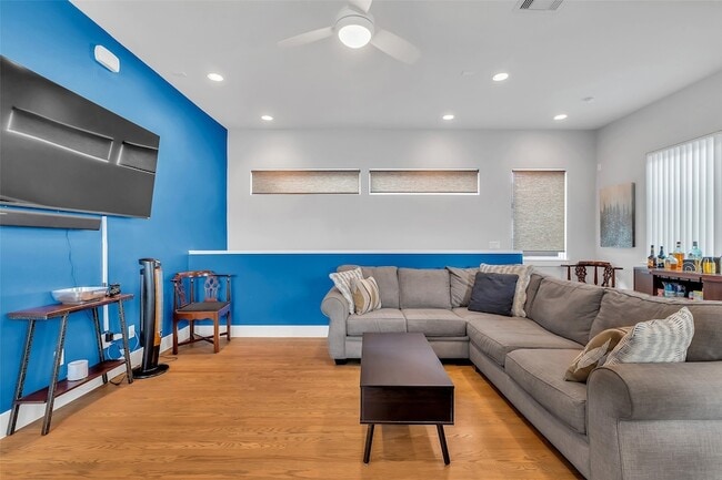 Building Photo - 5021 Nichols St