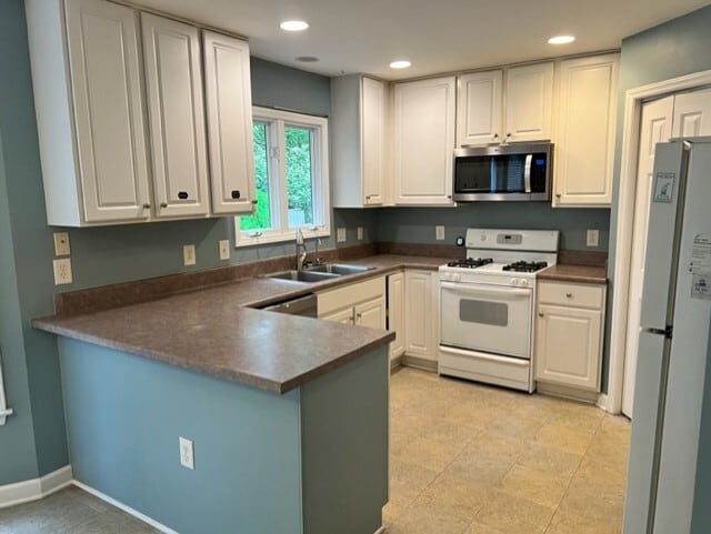 Building Photo - 104 Cricket Ground