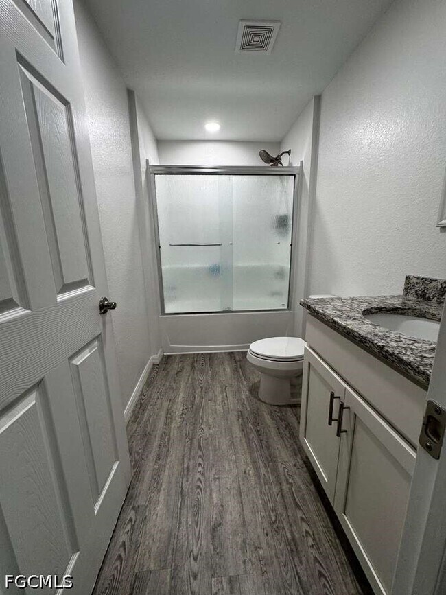 Building Photo - 6050 Kumquat Cir