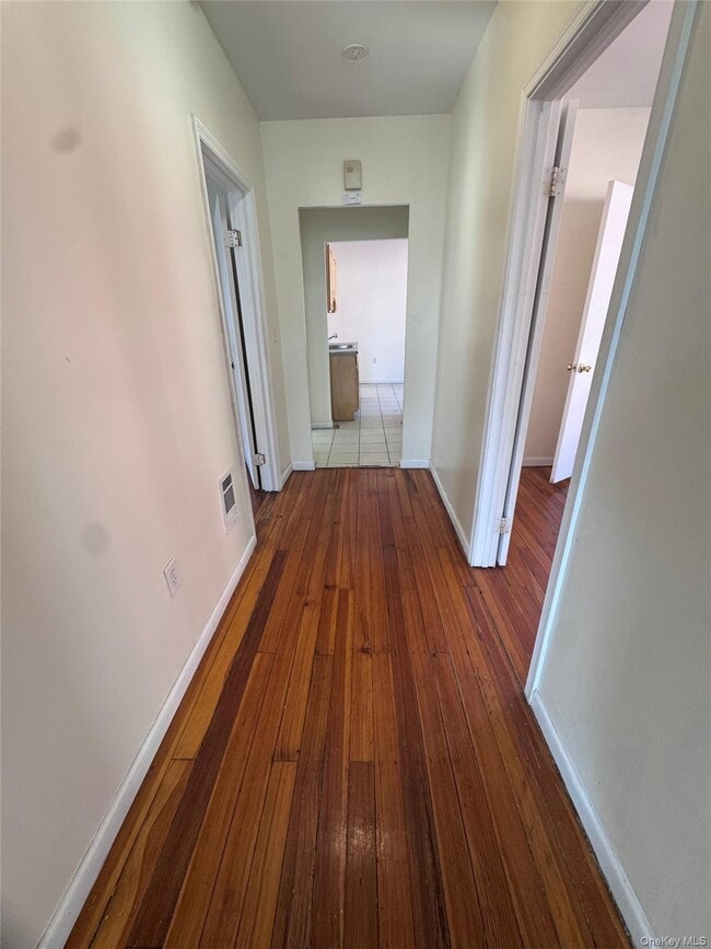 Building Photo - 4 Gray St