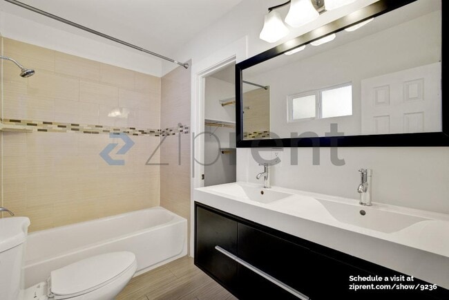 Building Photo - 4315 La Salle Ave