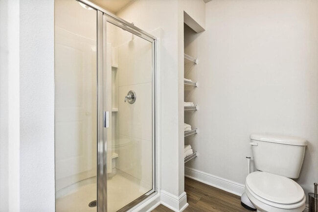 Building Photo - 7664 Shadow Lake Dr