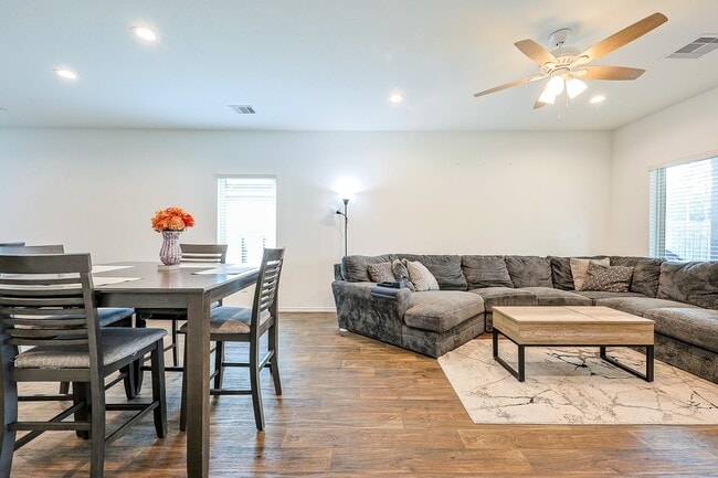 Building Photo - 22603 Aspen Tarn Trl