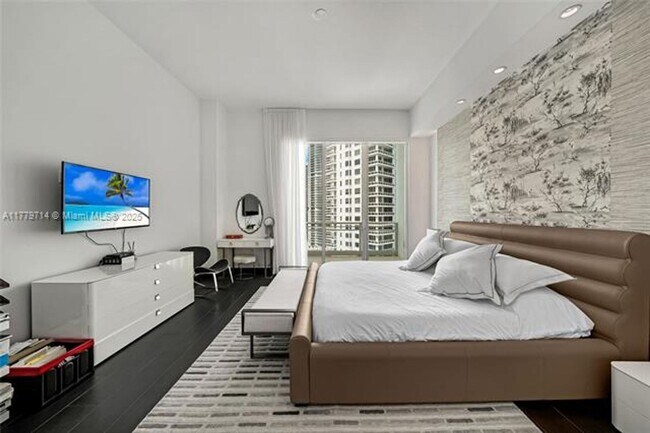 Building Photo - 900 Brickell Key Blvd