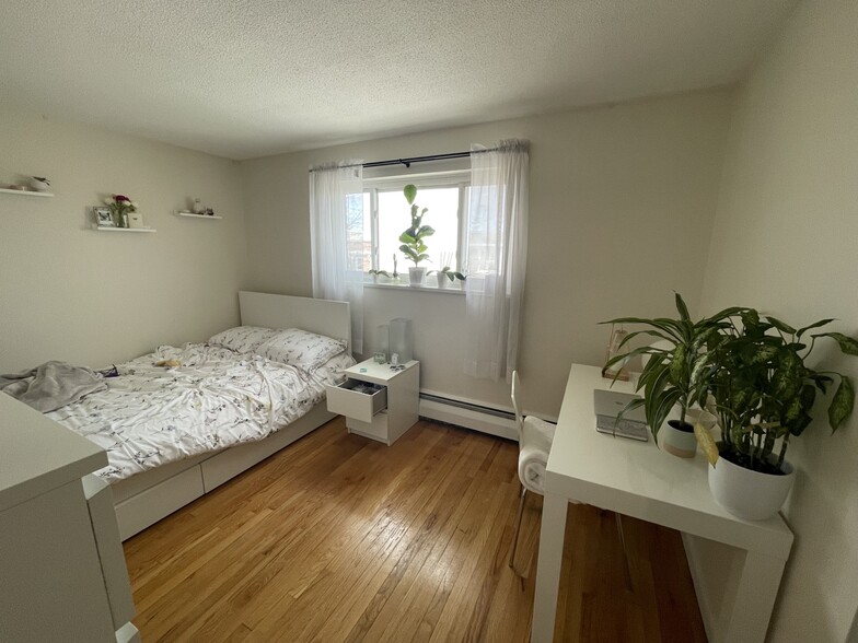 Building Photo - 290 Corey Rd