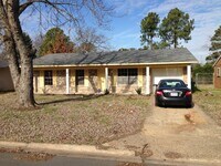 Building Photo - Nicely Remodeled 3 Bedroom 2 Bath Home in West Little Rock