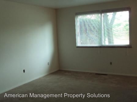 Building Photo - 2624-2624 Parklawn Dr