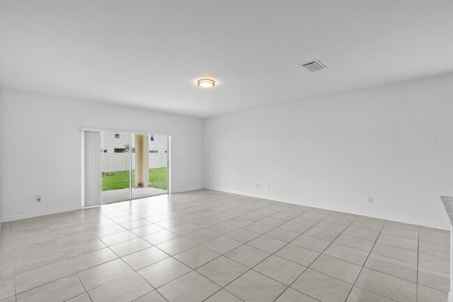 Building Photo - Spacious 4-Bedroom Home with Loft, Office & Private Backyard