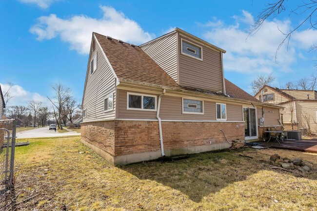 Building Photo - Charming 4BR House in Park Forest