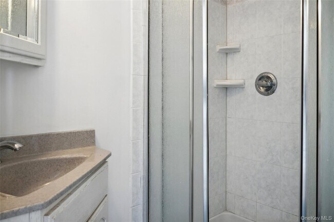Building Photo - 846 Dune Rd