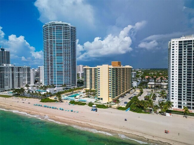Building Photo - 2501 S Ocean Dr