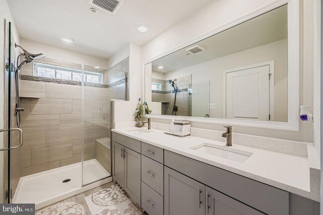 Building Photo - 7588 Warburg Way