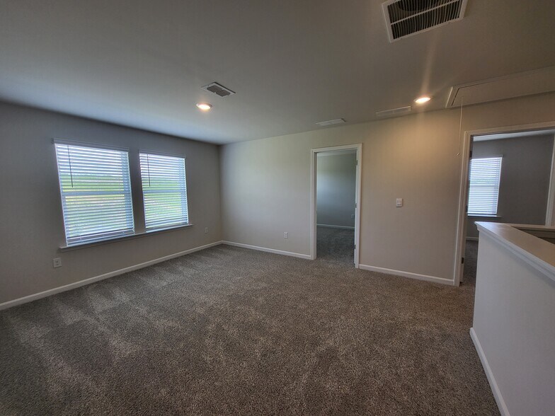 Bonus Area Upstairs - 250 Sope Creek Cir