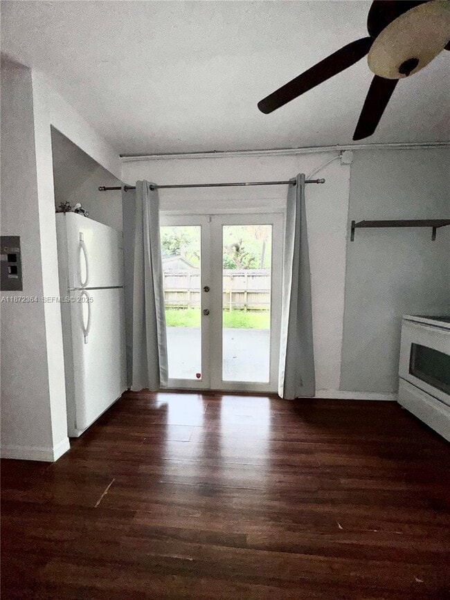 Building Photo - 1601 SW 20th Ave