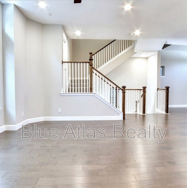 Building Photo - 5948 Morning Star Pl