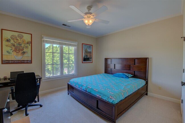 Building Photo - 1986 W Arden Oaks Dr