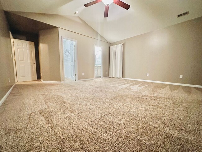 Building Photo - Spacious 3BD/2BA Home in Oak Park | Screened Porch | Large Backyard | 2-Car Garage