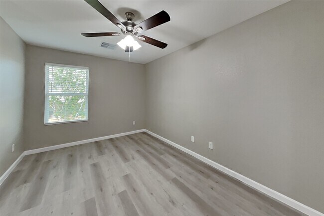 Building Photo - 16778 N Thrasher Dr