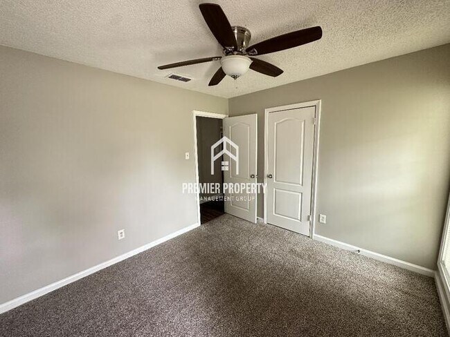 Building Photo - 4521 W Fawn Hollow Cir