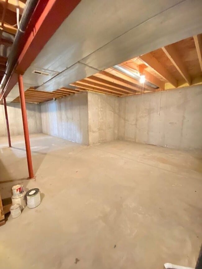 Building Photo - Beautifully Maintained 2 Bed, 2 Bath Ranch Style Townhome with 2 Car Garage in East Loveland