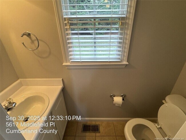 Building Photo - 5617 Middlefield Pl