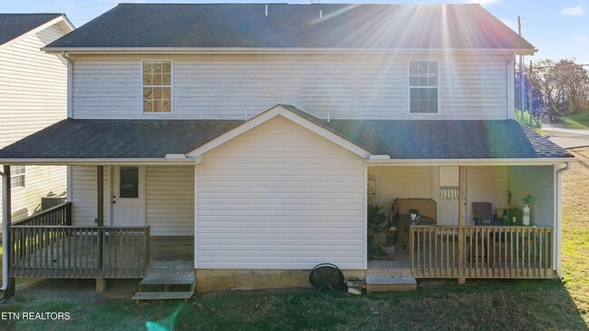 Building Photo - 5208 Devonbrook Way