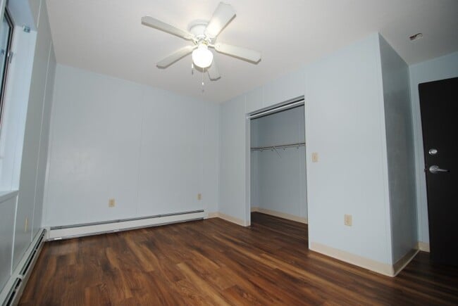 Building Photo - 2 Bed/1 Bath off Nordale Rd