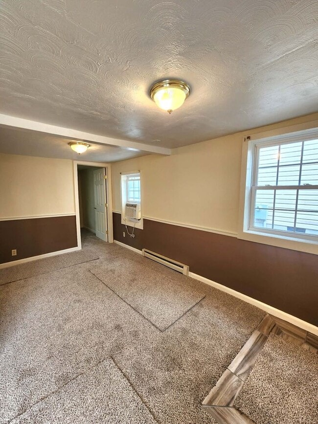 Building Photo - Beachy!