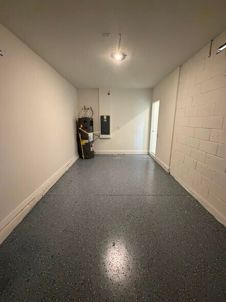 Building Photo - 16631 Luminary Lp