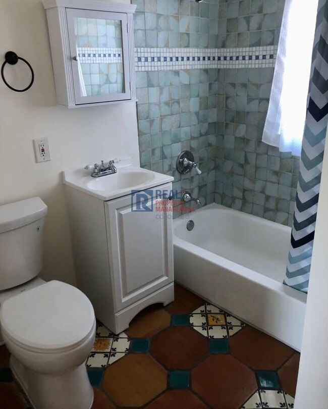 Building Photo - 2858 Jasmine St